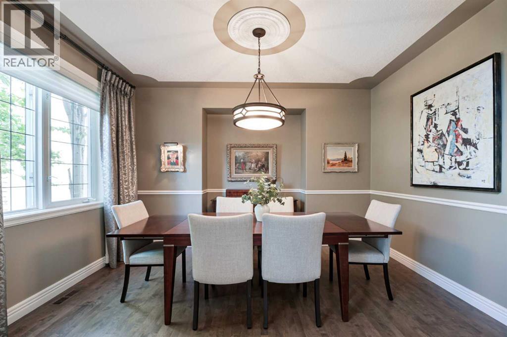 136 Strathlea Place SW