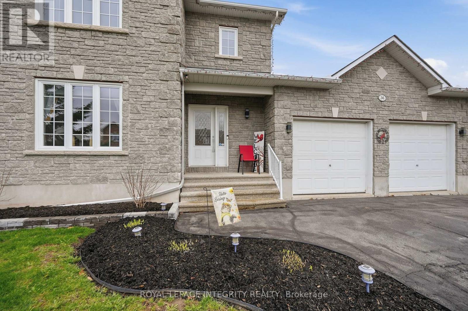 36 FRONTENAC BOULEVARD