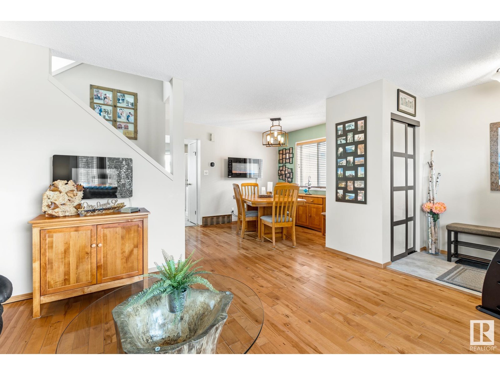 5827 162B AV NW