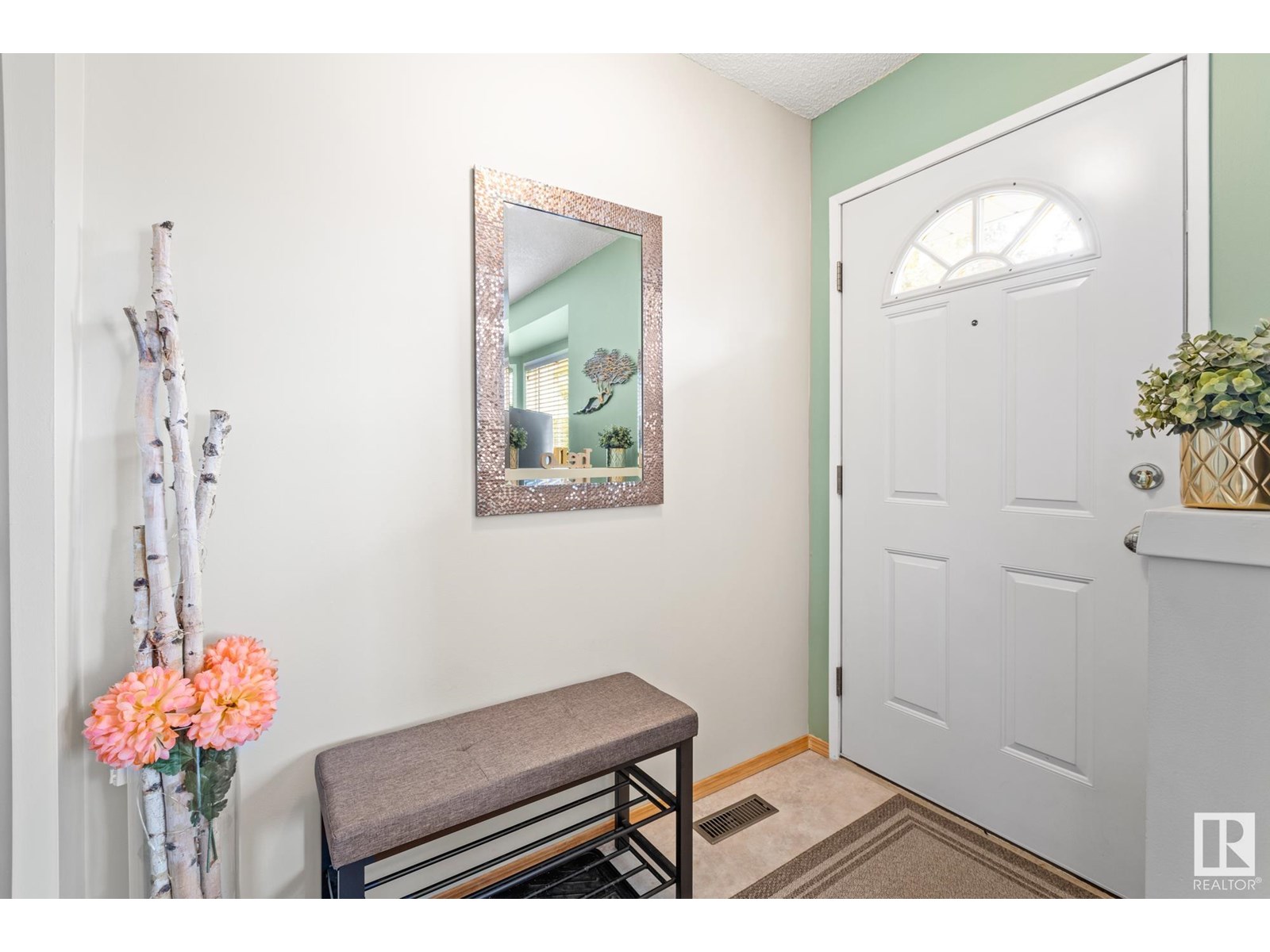5827 162B AV NW