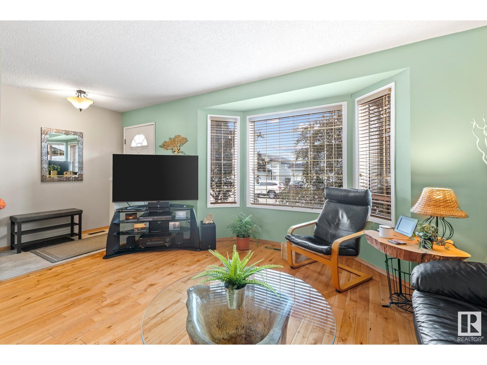 5827 162B AV NW