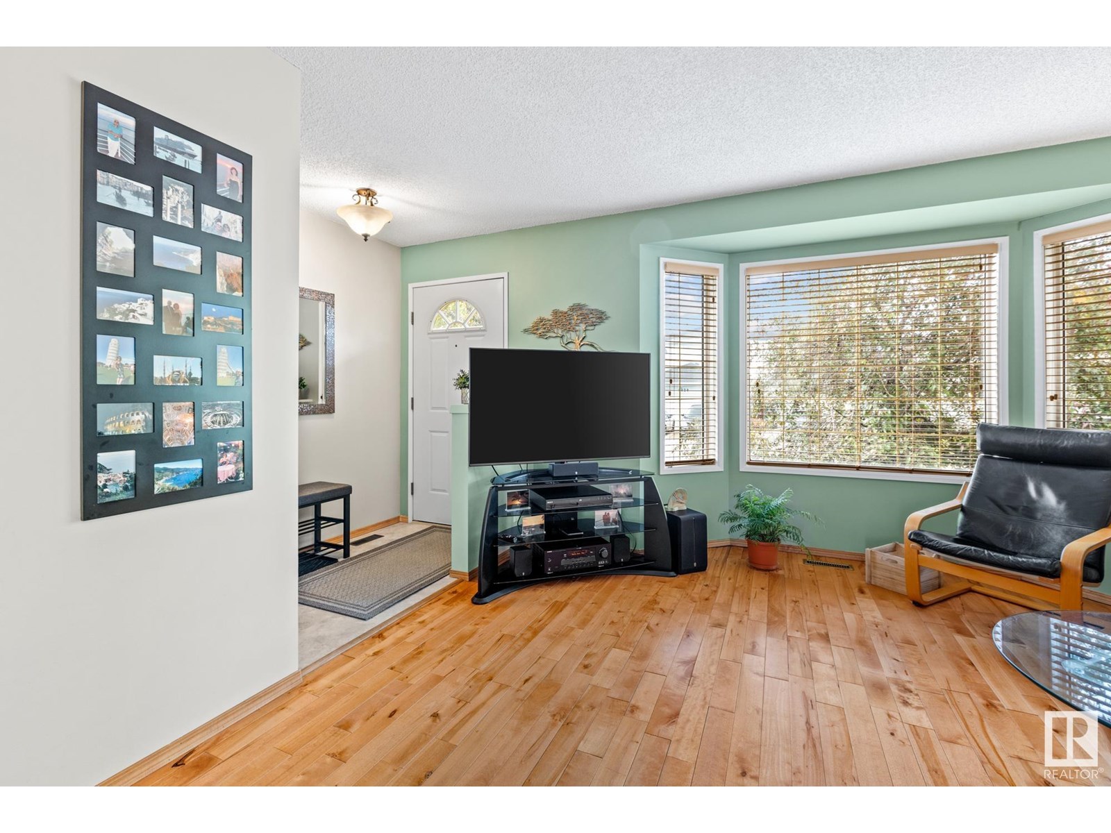 5827 162B AV NW