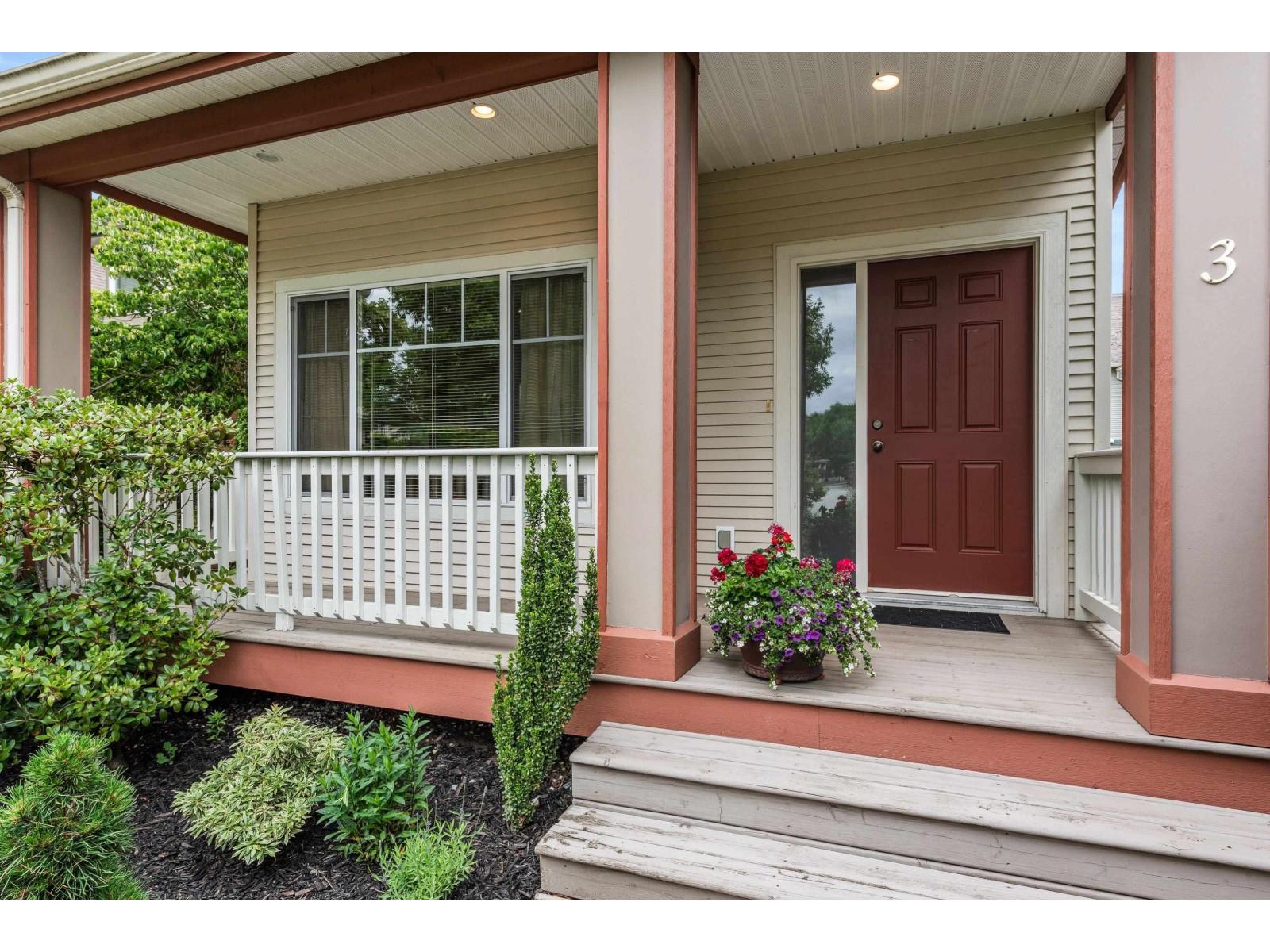 3 45450 SHAWNIGAN CRESCENT|Garrison Crossing