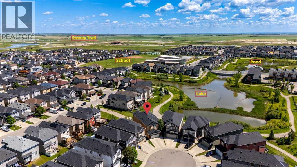 30 Saddlelake View NE