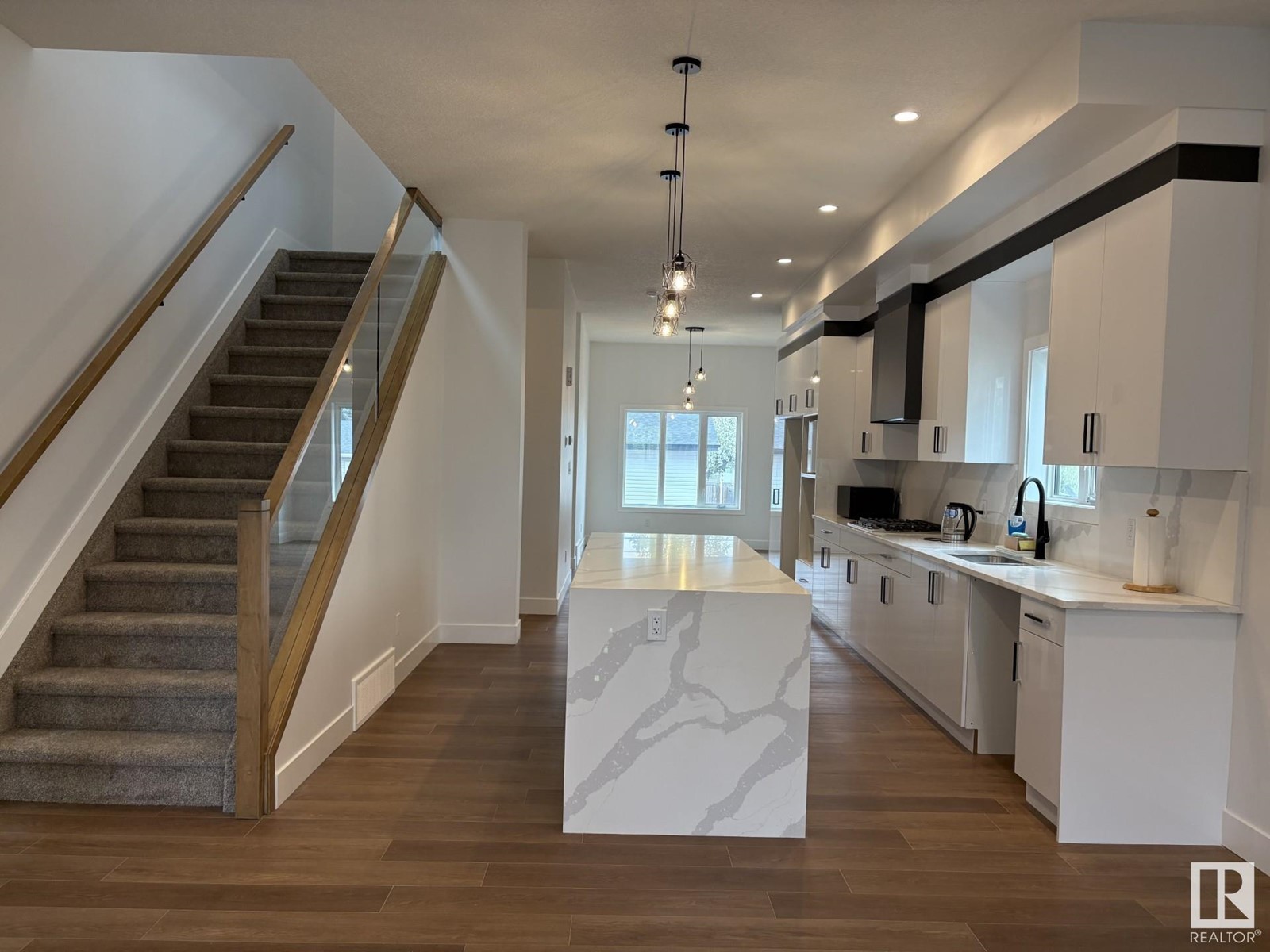 11036 128 ST NW NW