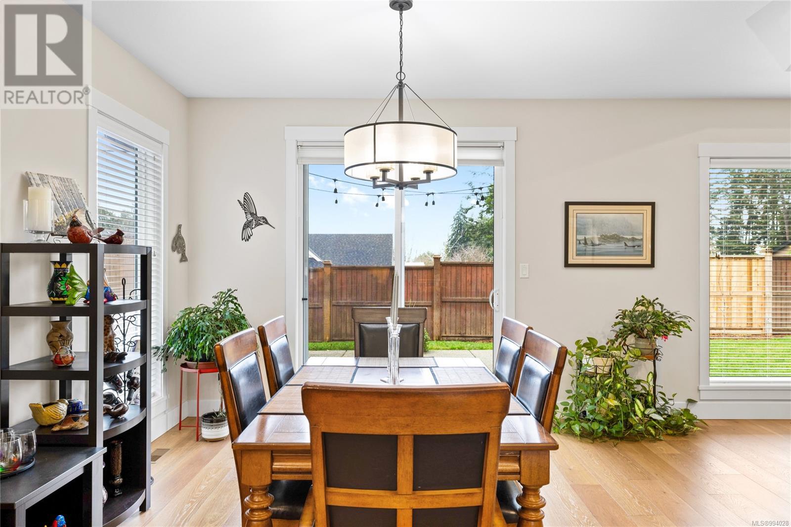 1004 Brookfield Cres