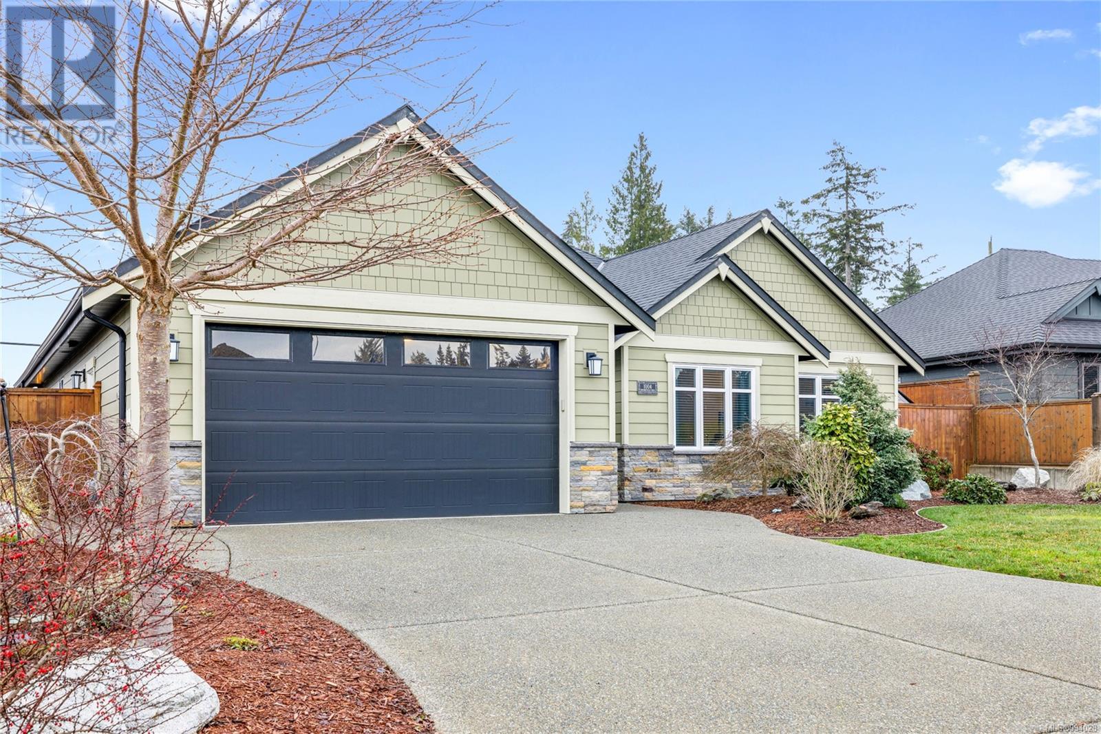 1004 Brookfield Cres