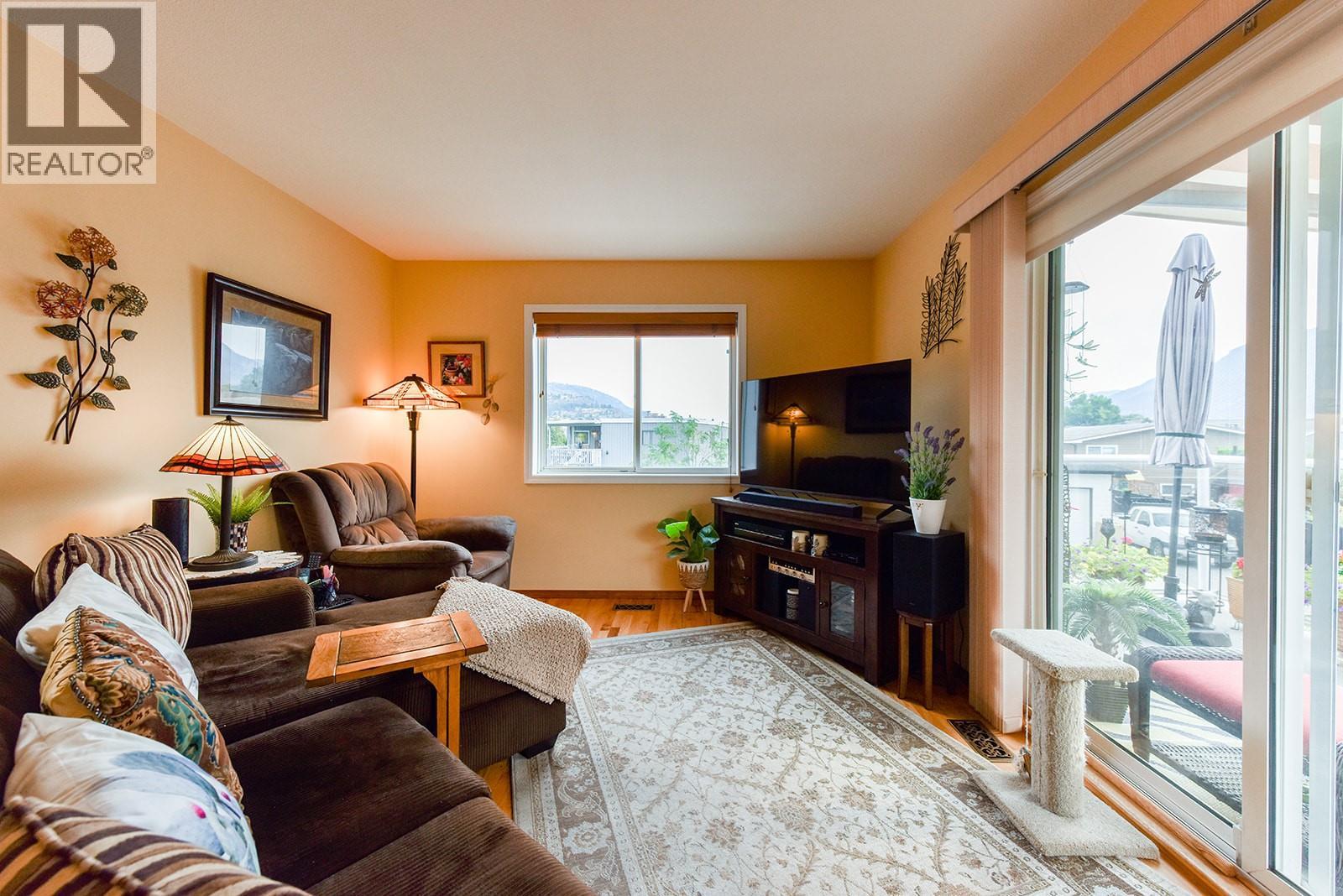 158 Green Avenue Unit# 105