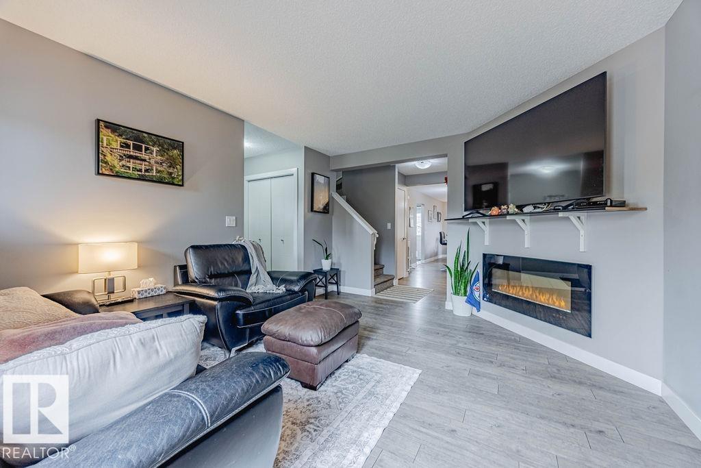 7386 EDGEMONT WY NW