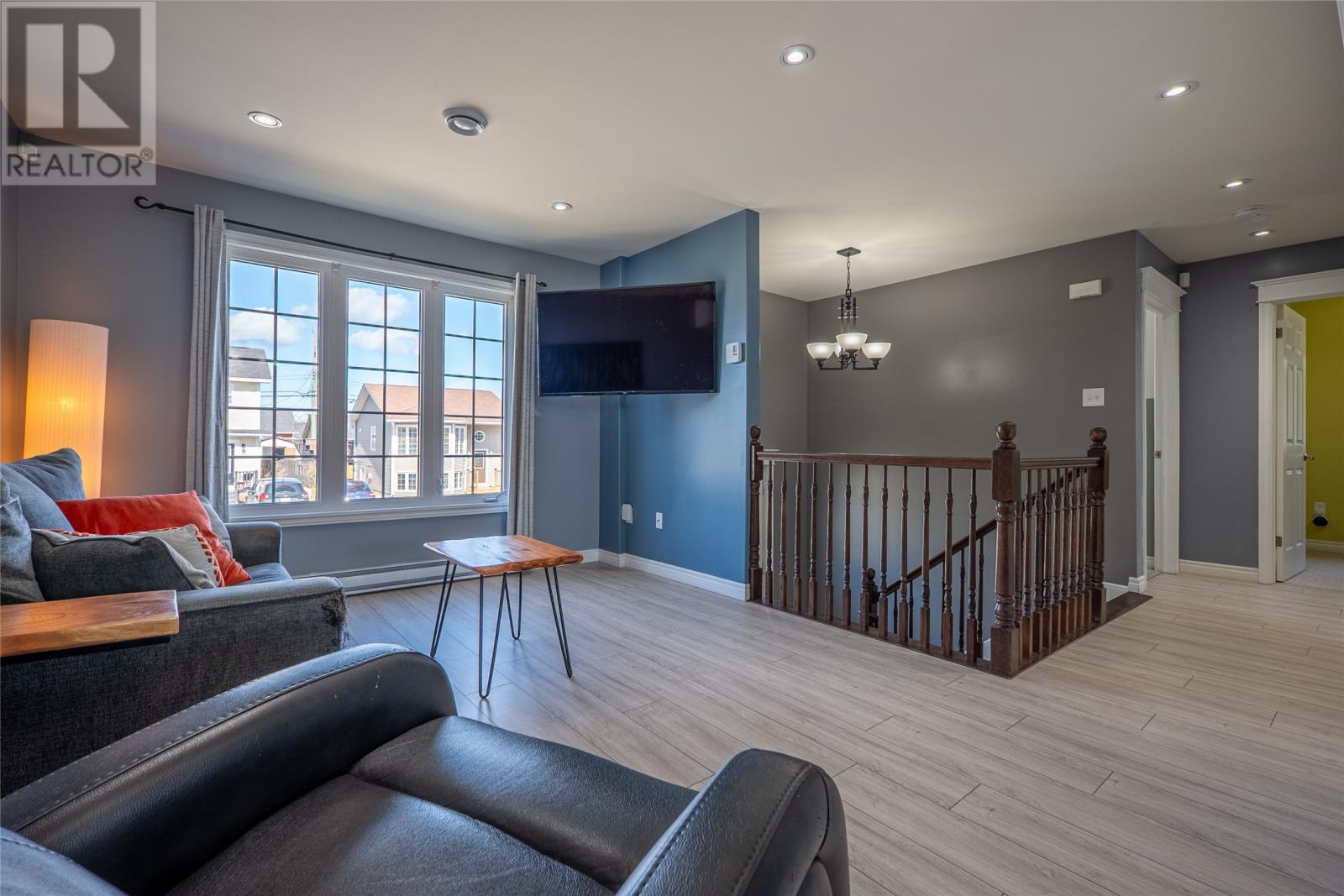 6 Sprucedale Drive