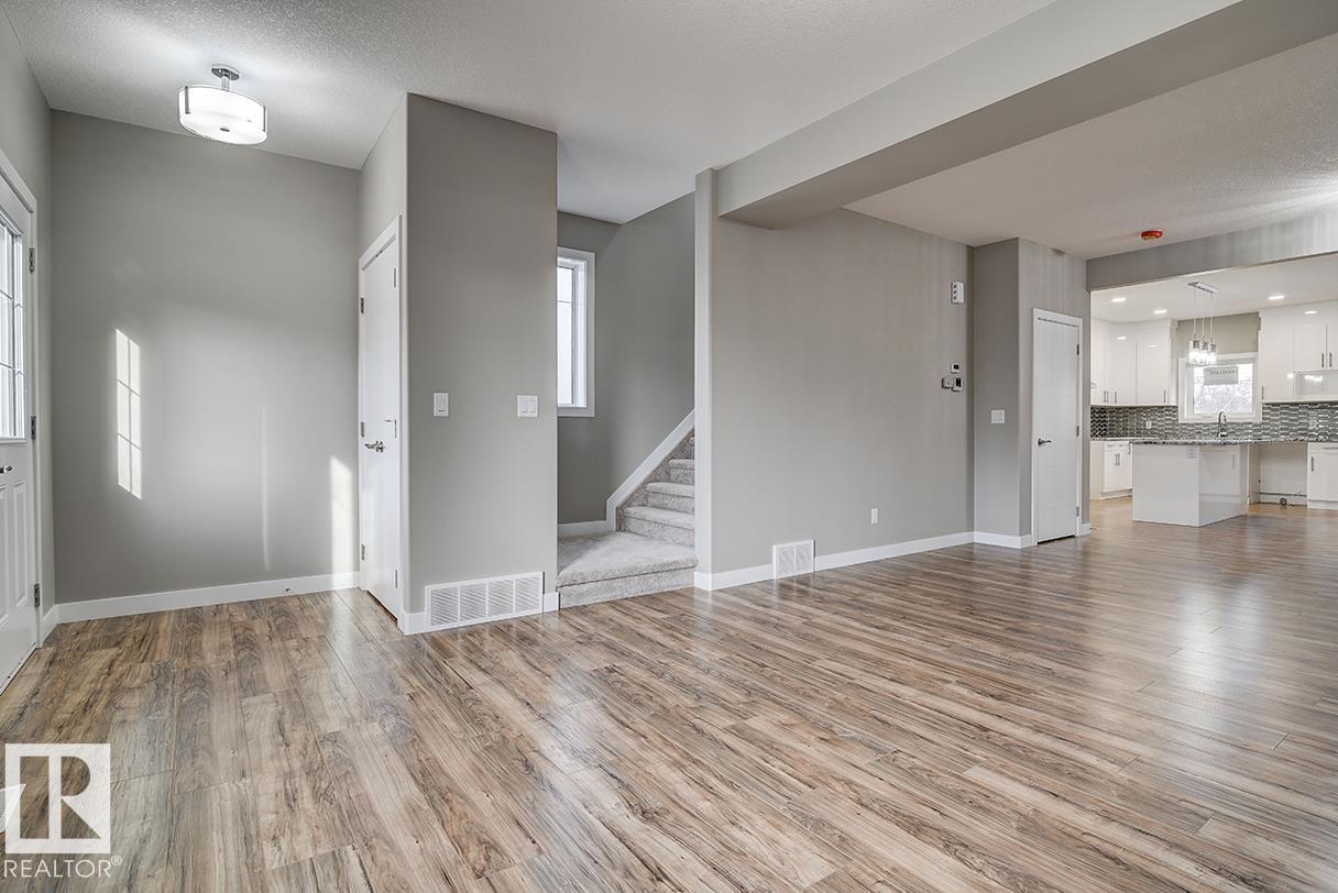 10359 149 ST NW