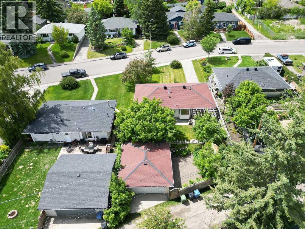 1916 Grand Oaks Drive SW