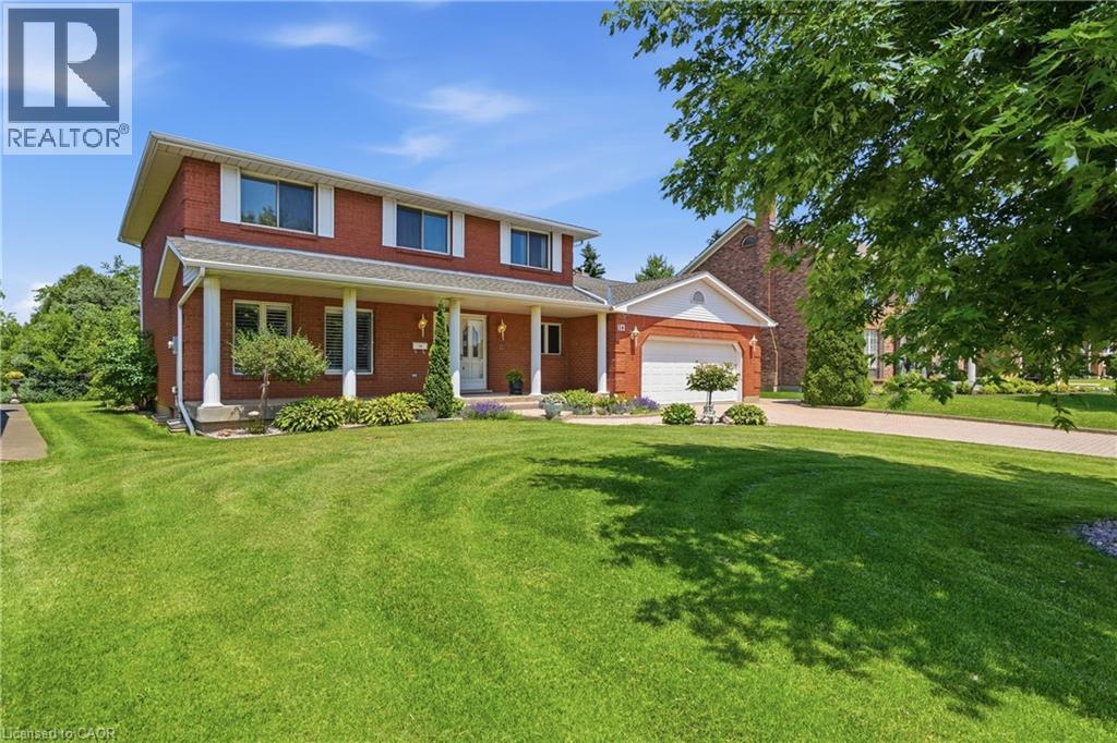24 RENFREW Drive