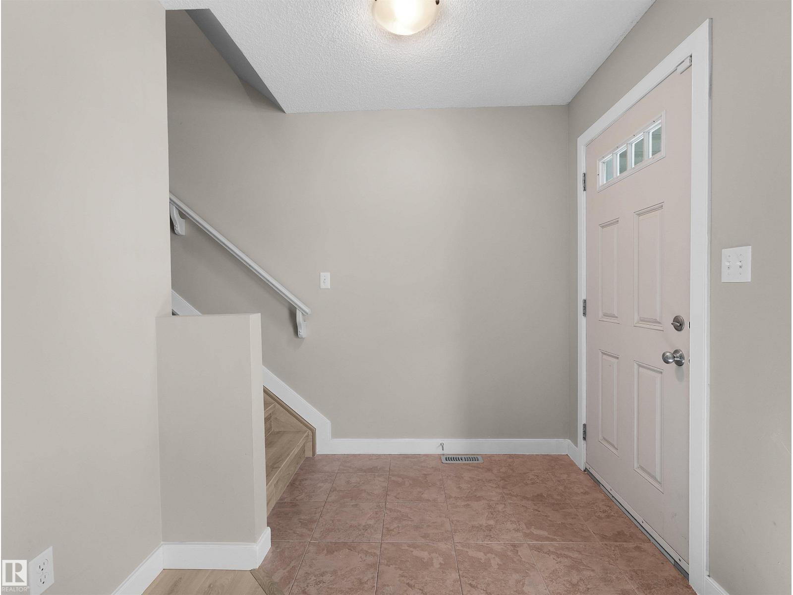 #17 6032 38 AV NW