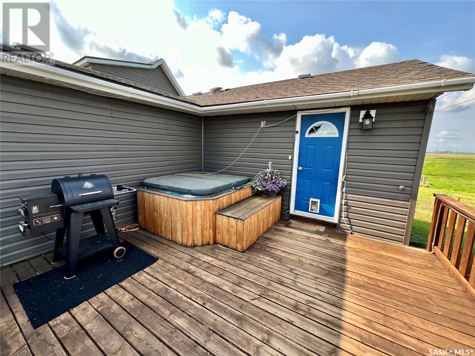 Acreage 2 km from Shaunavon 10 Acres