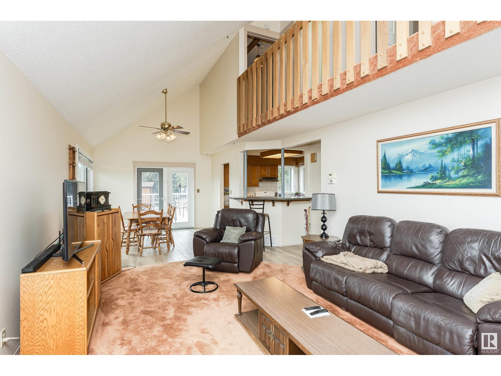 153 Erickson DR
