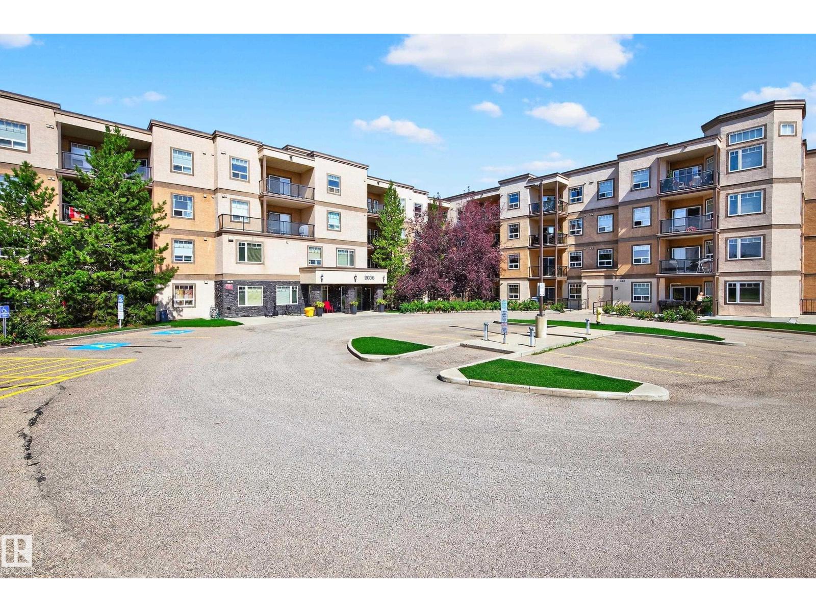 #111 2035 GRANTHAM CO NW