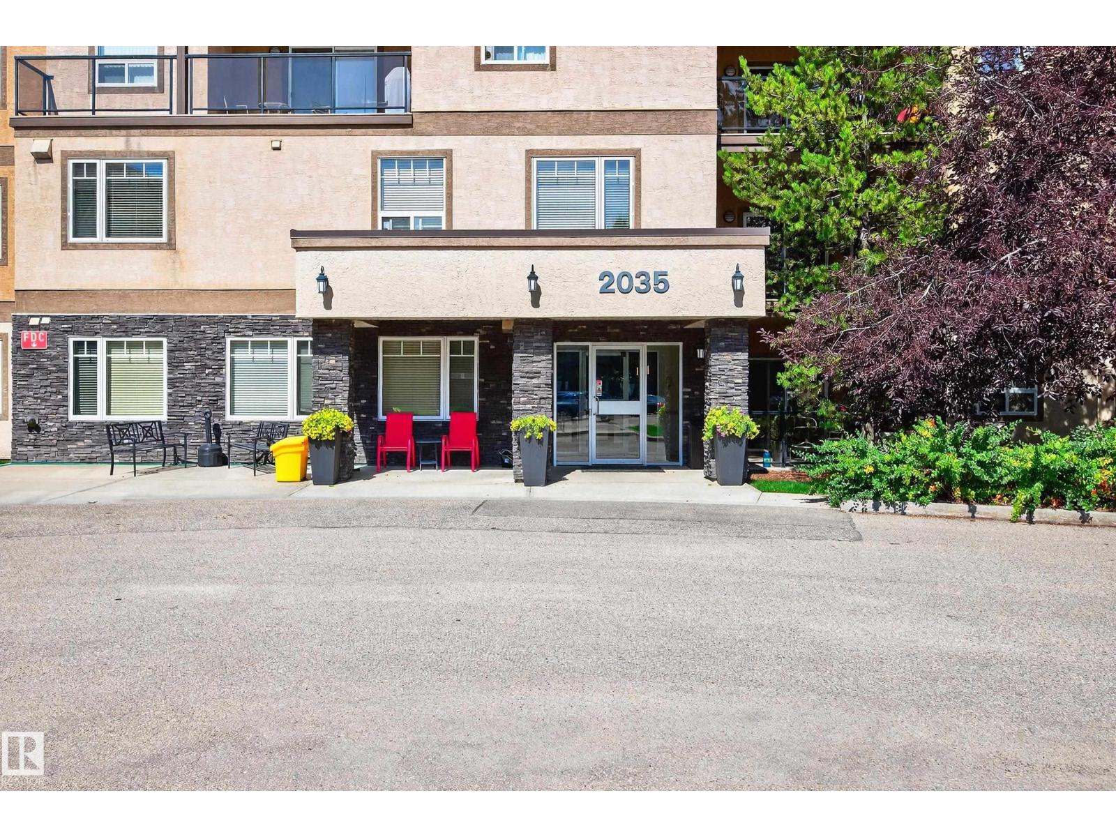 #111 2035 GRANTHAM CO NW