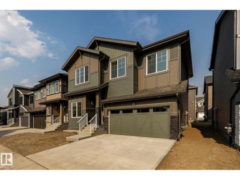 4709 HAWTHORN LN SW Edmonton AB T6X3C5