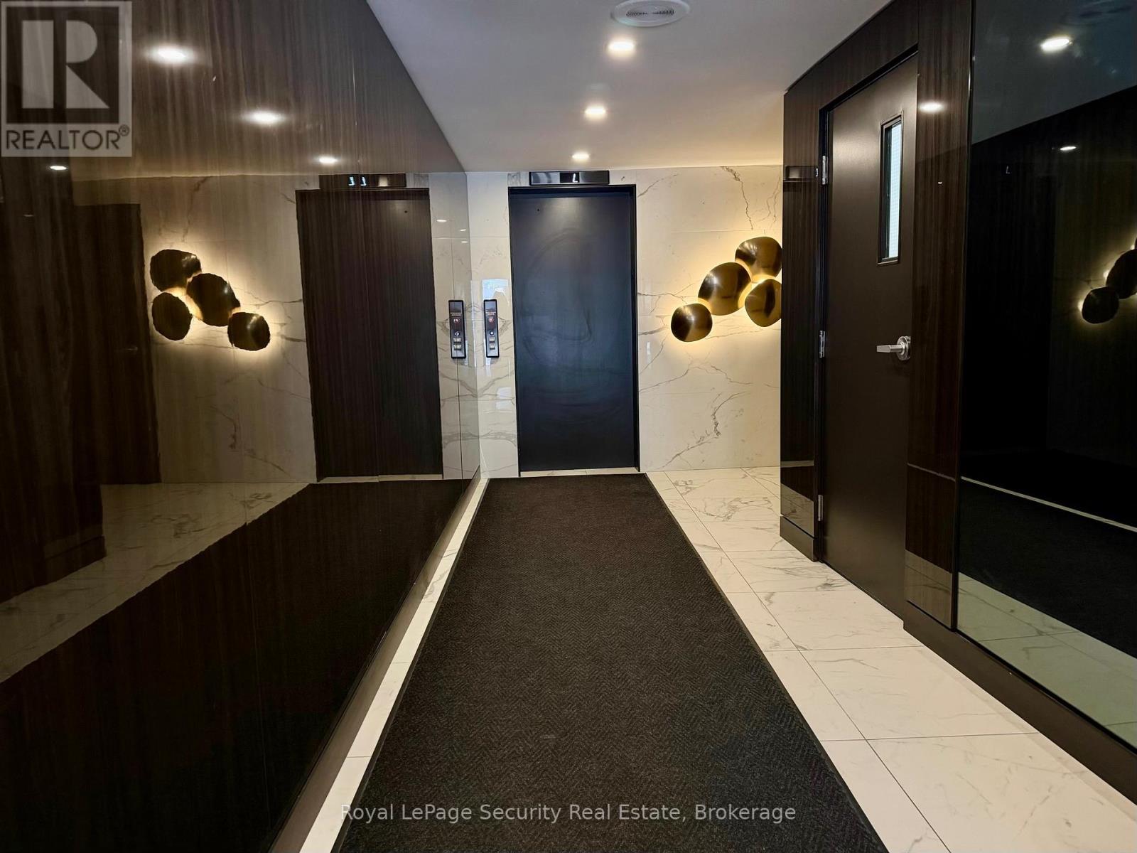 10 - 20 GLEBE ROAD W