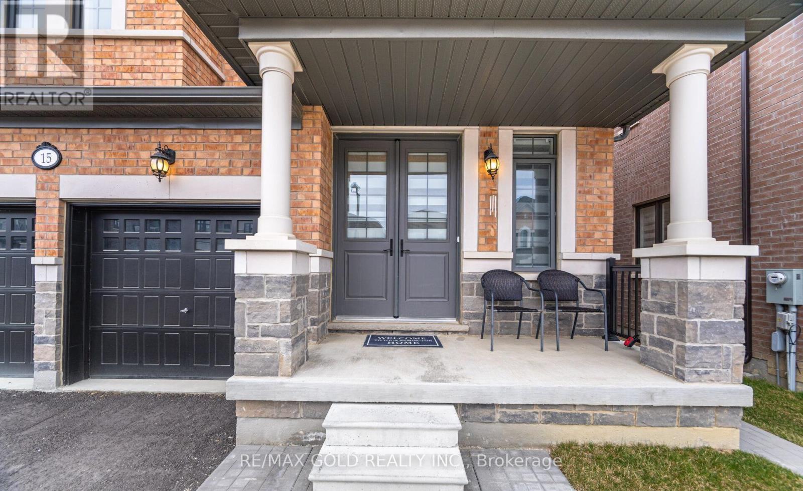 15 DUXBURY ROAD