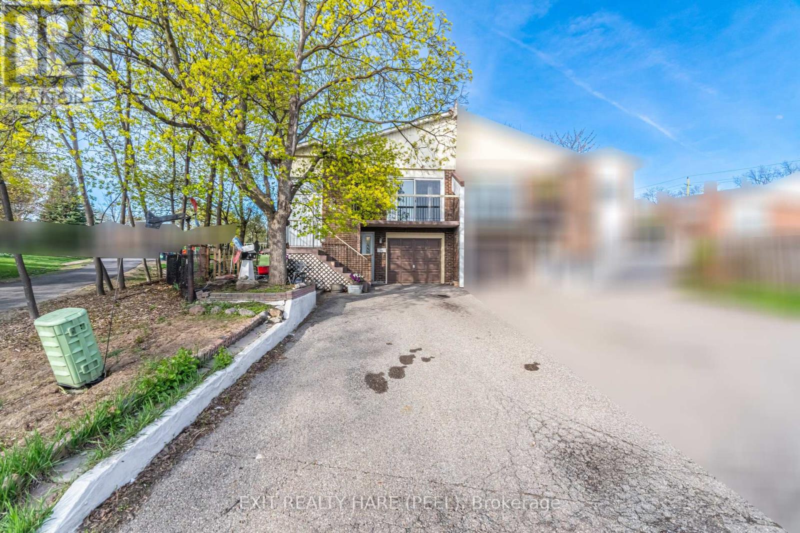 30 THORSBY COURT - Photo 2