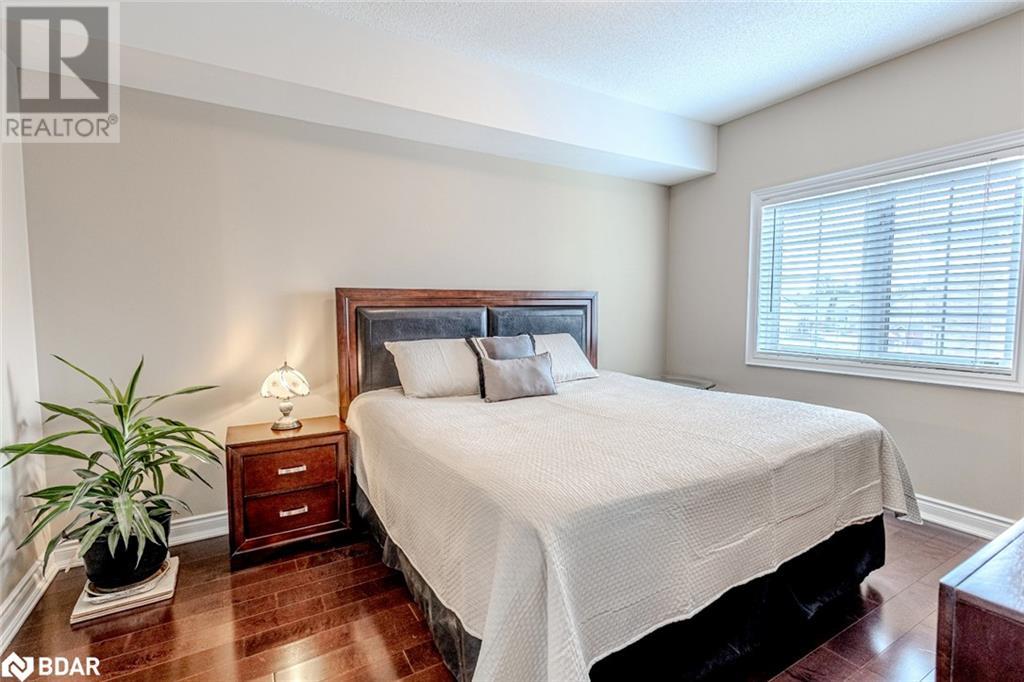 43 FERNDALE Drive S Unit# 305