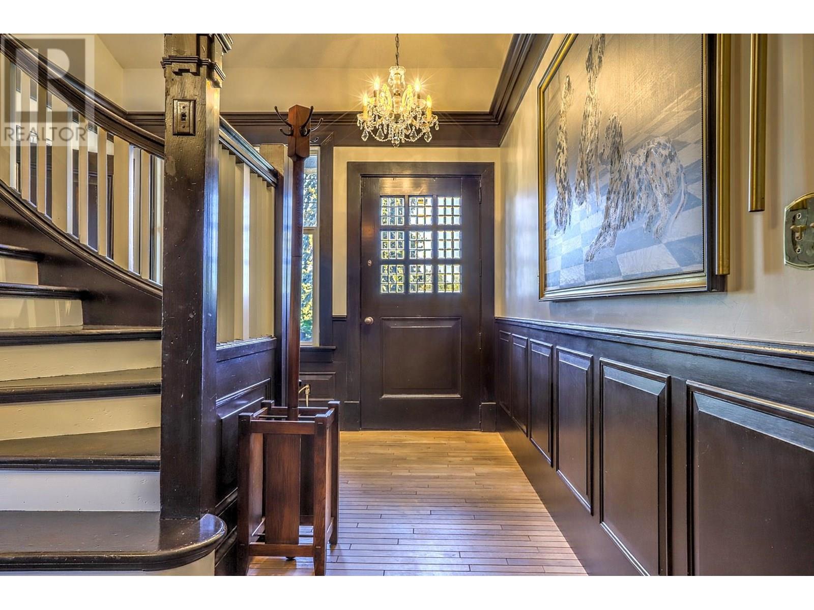 5482 Silver Star Road