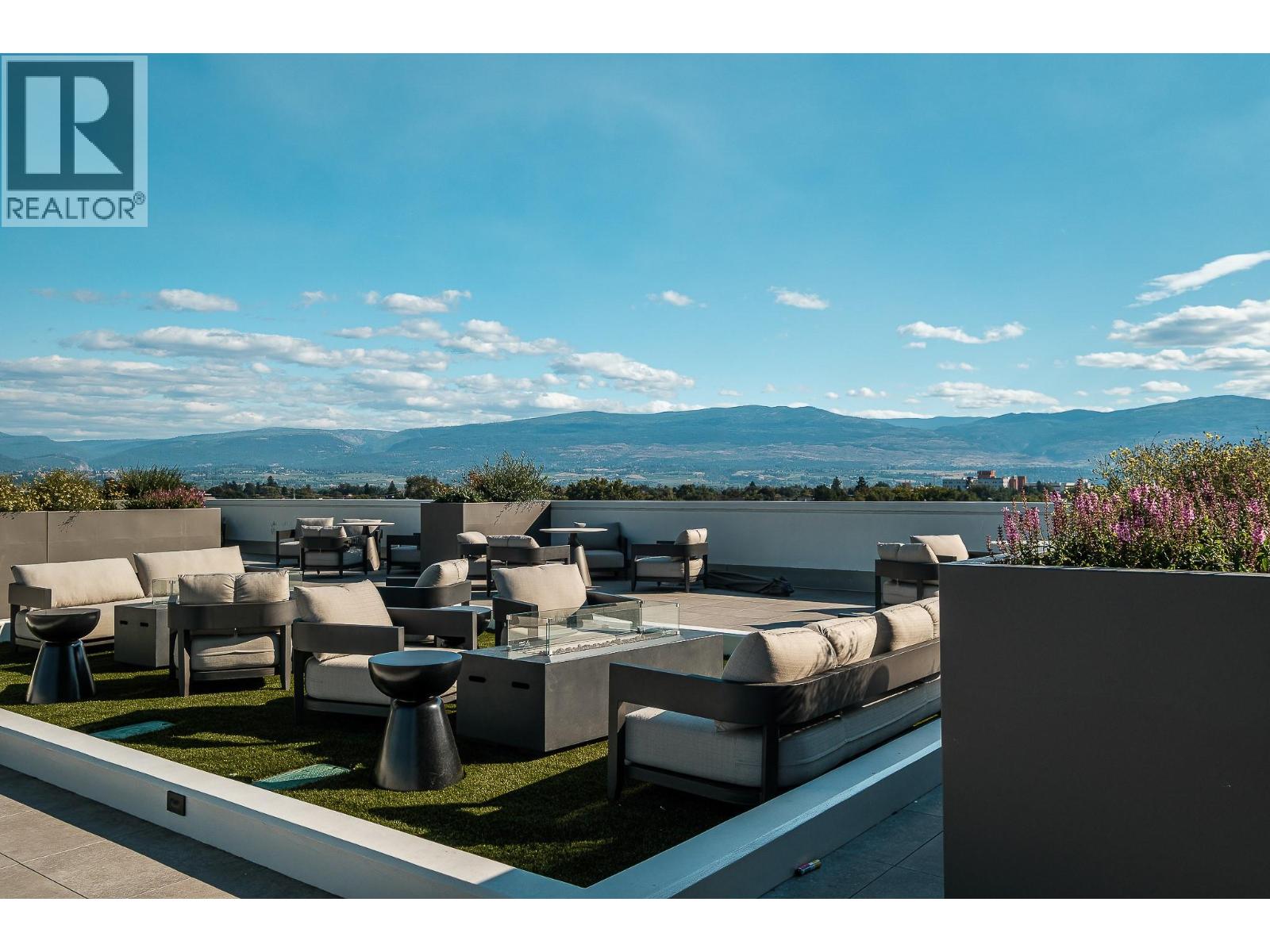 1626 Water Street Unit# 902