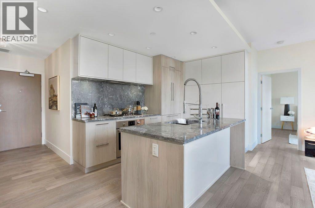 2801 680 SEYLYNN CRESCENT