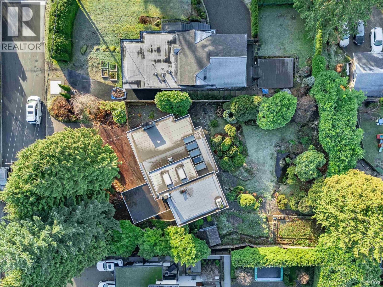 3729 ST. GEORGES AVENUE