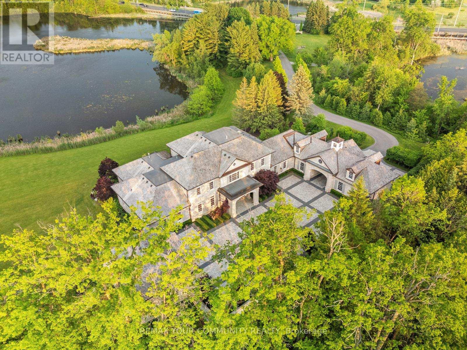 130 ST. JOHN'S SIDE ROAD E