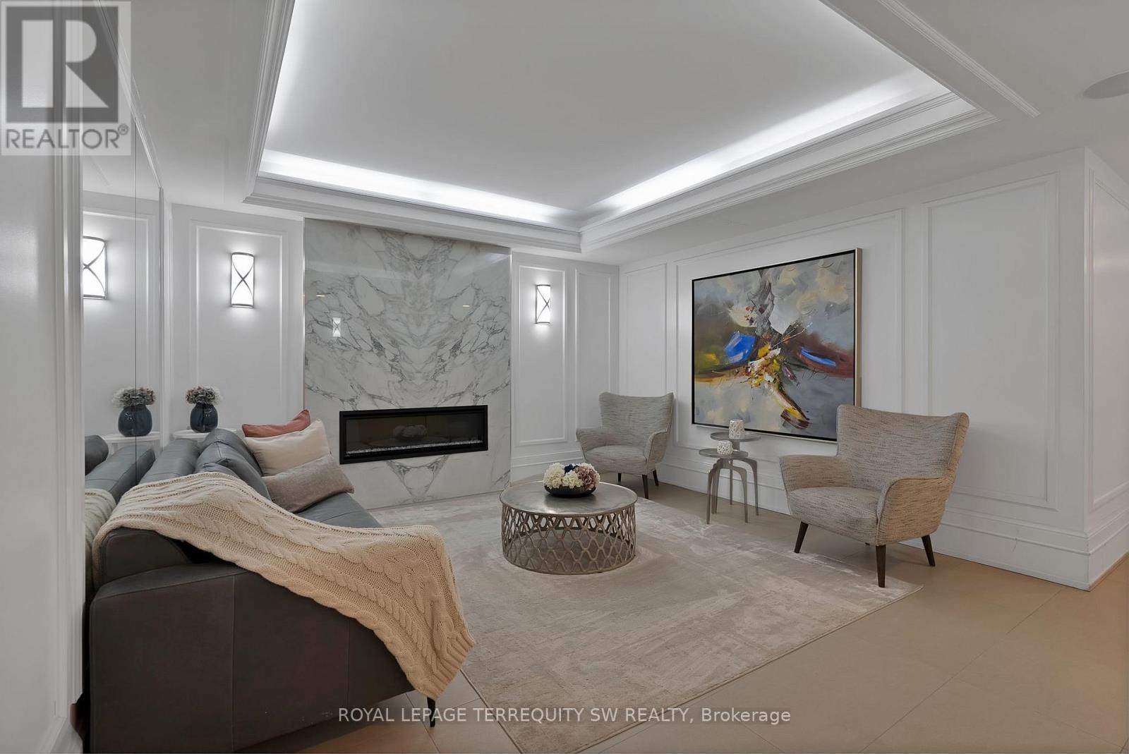 113 - 309 MAJOR MACKENZIE DRIVE E