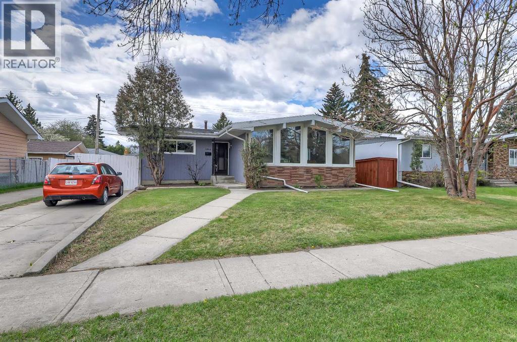 1315 Northmount Drive NW