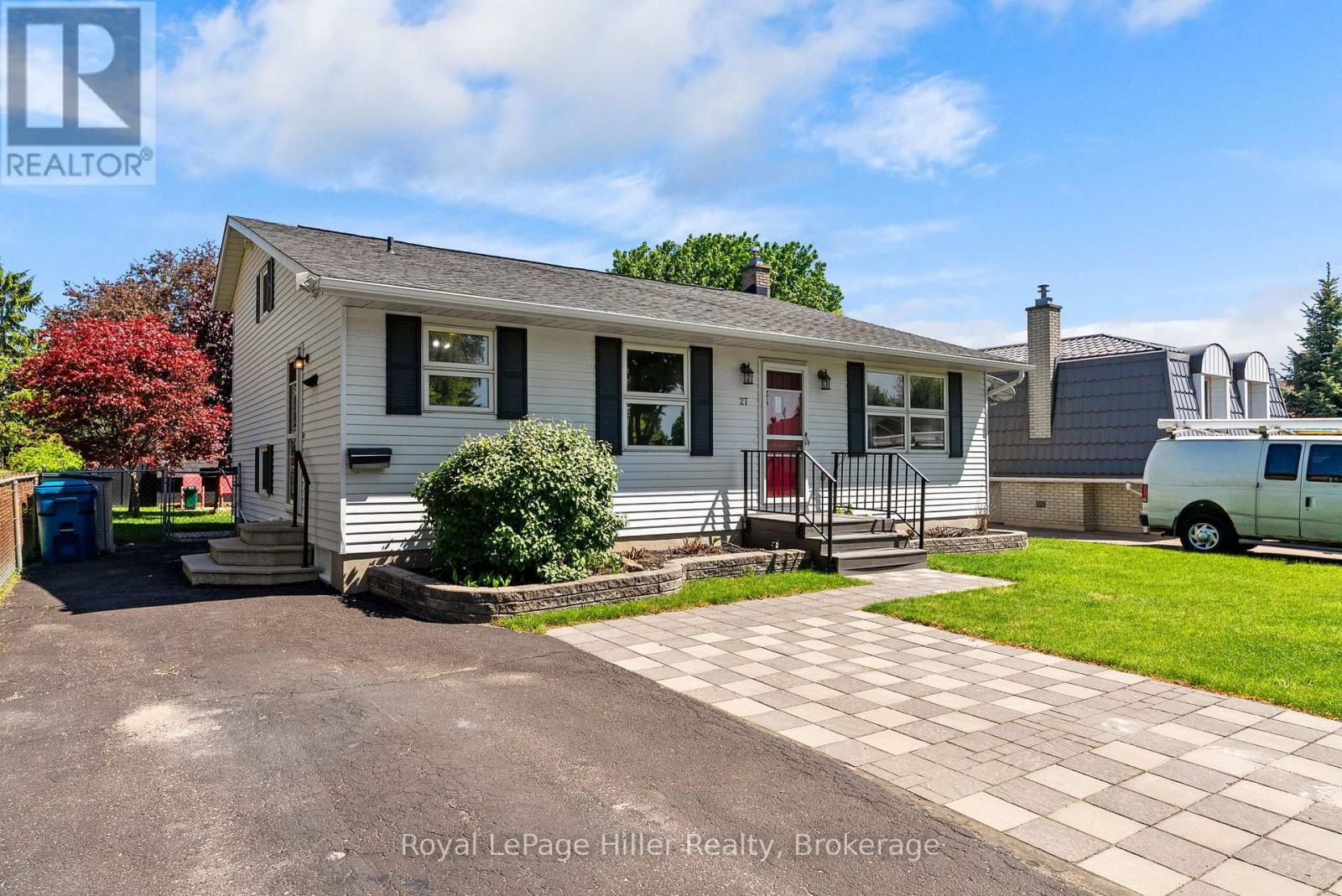 27 GREENWOOD DRIVE