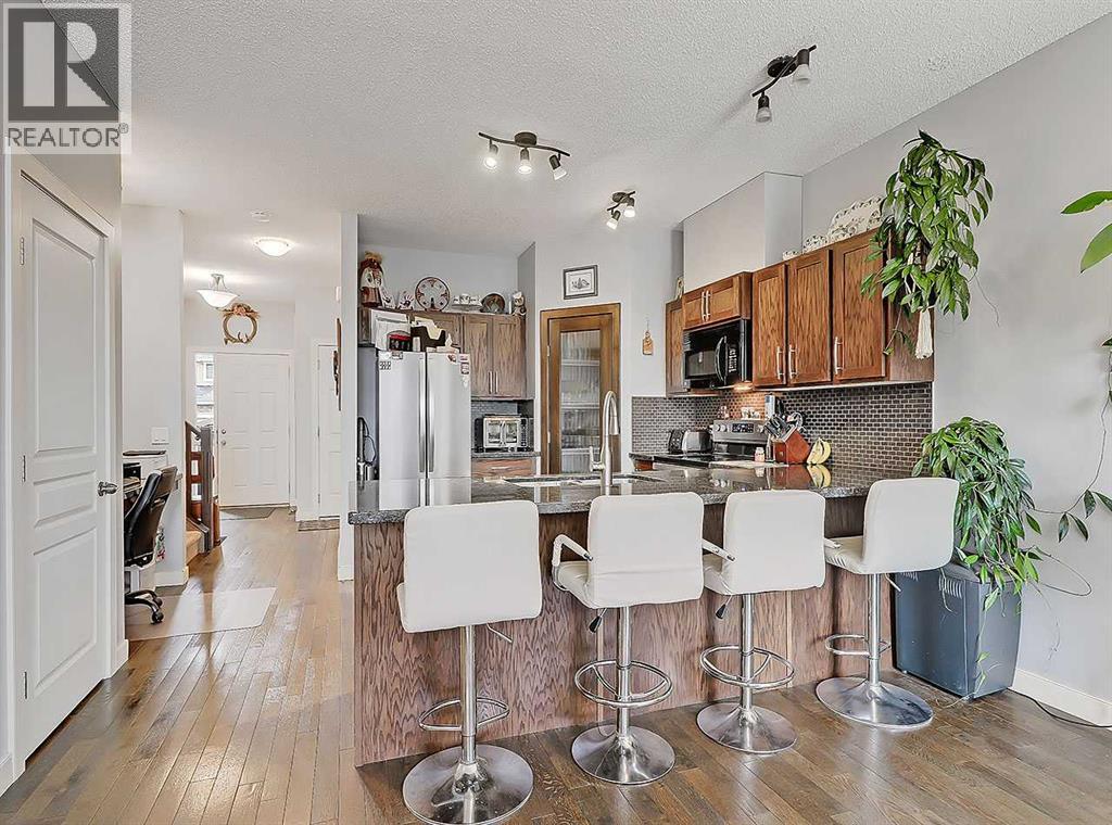 32, 351 Monteith Drive SE