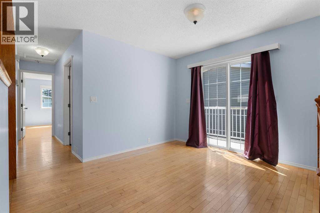 27 Elk Hill SE