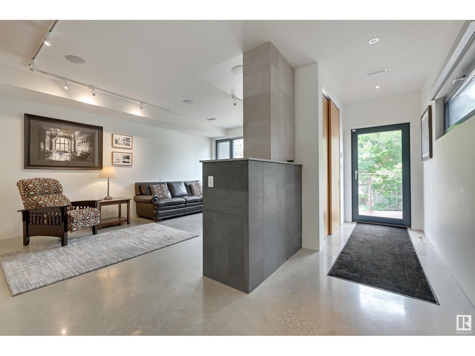 50 SYLVANCROFT LN NW