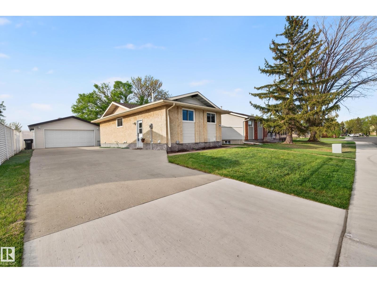 3412 142 AV NW