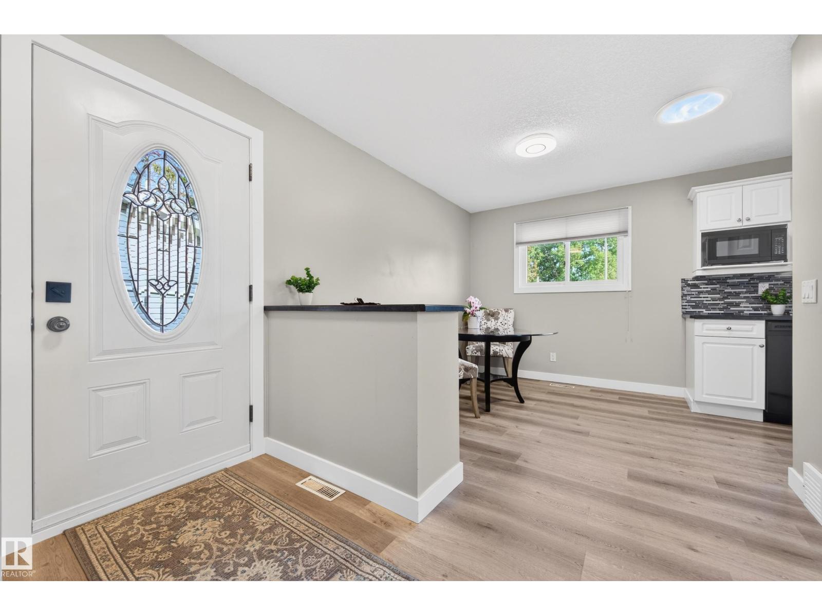 3412 142 AV NW
