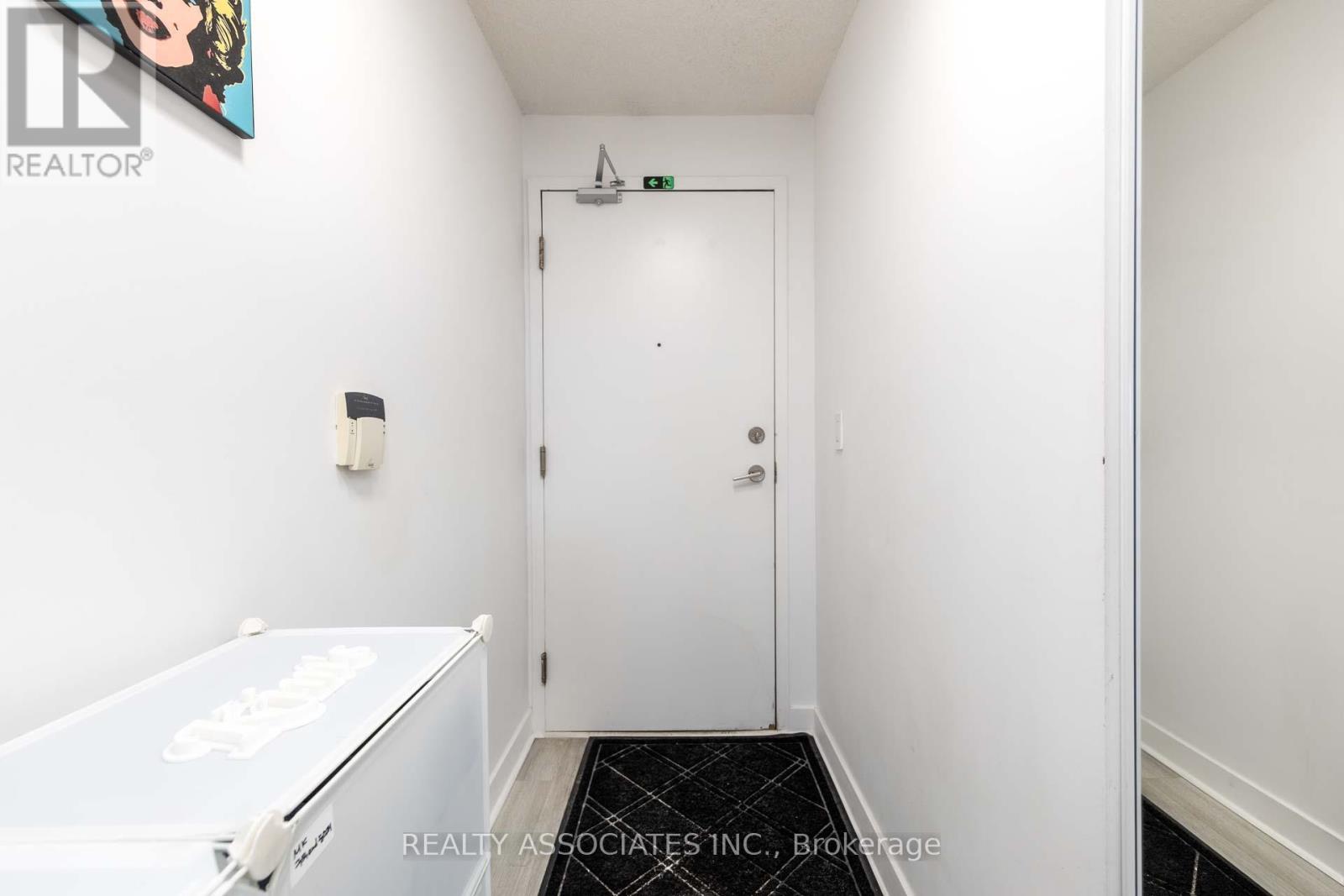 2501 - 36 LEE CENTRE DRIVE
