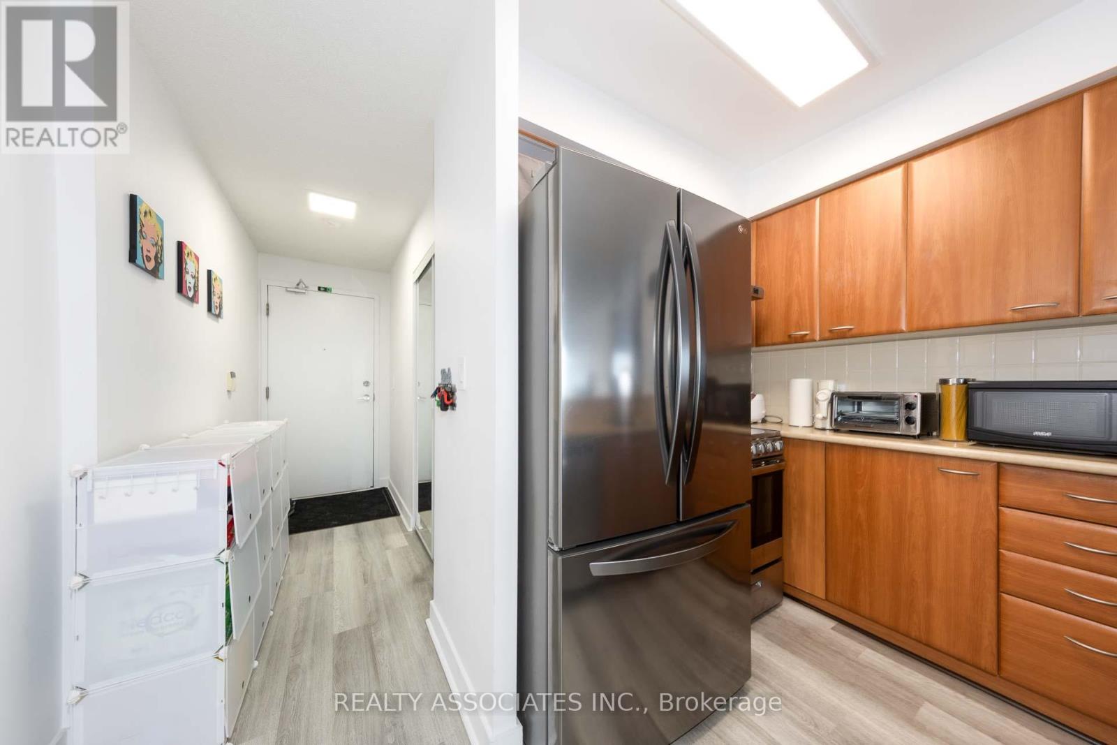 2501 - 36 LEE CENTRE DRIVE