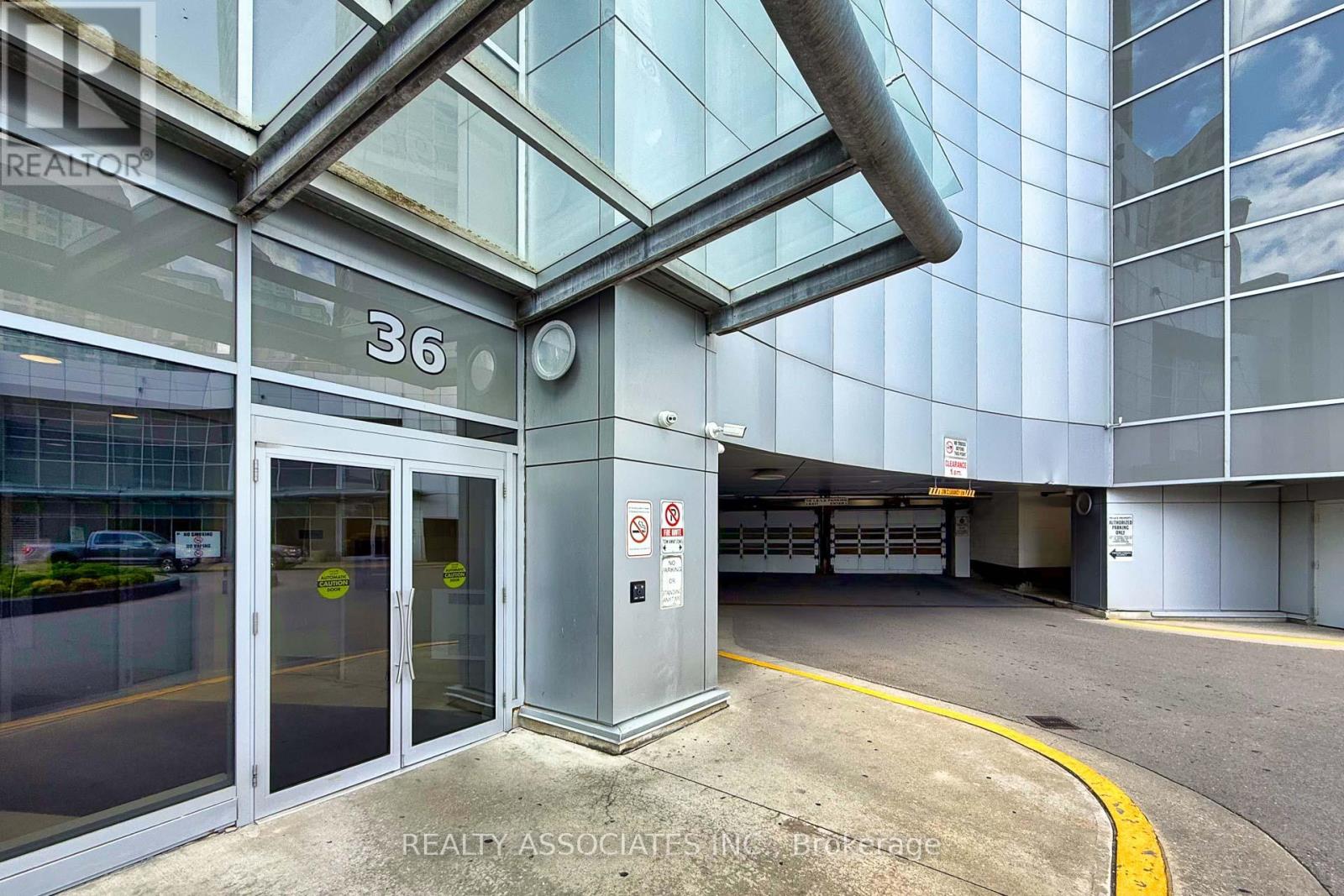 2501 - 36 LEE CENTRE DRIVE