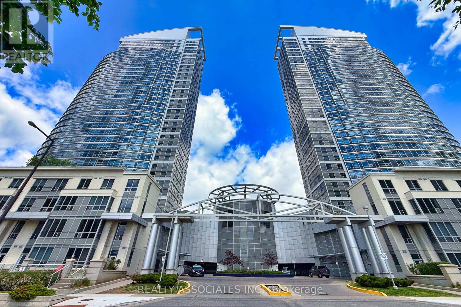 Photo 1 of 29 — 2501 - 36 LEE CENTRE DRIVE Unit 2501, Toronto (Woburn), ON M1H3K2