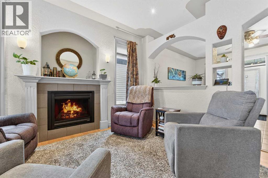 388 Grizzly Crescent N