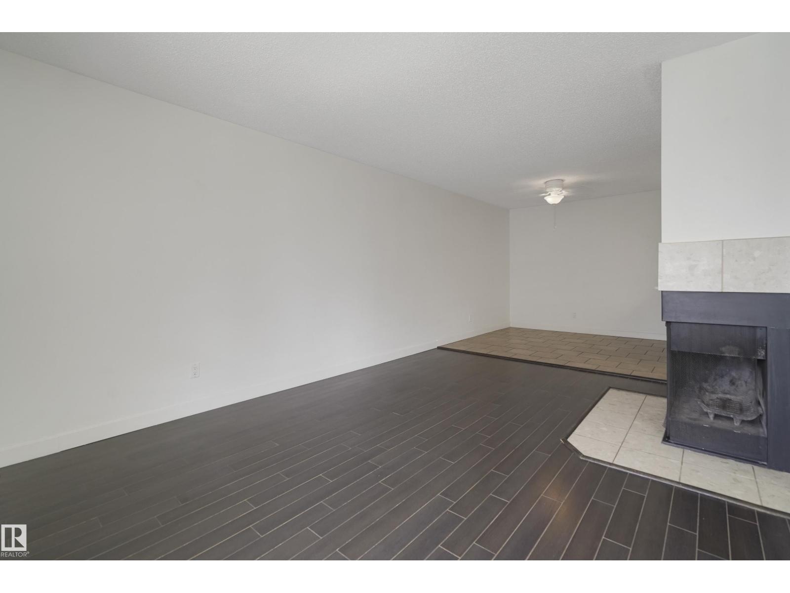 #54 2204 118 ST NW