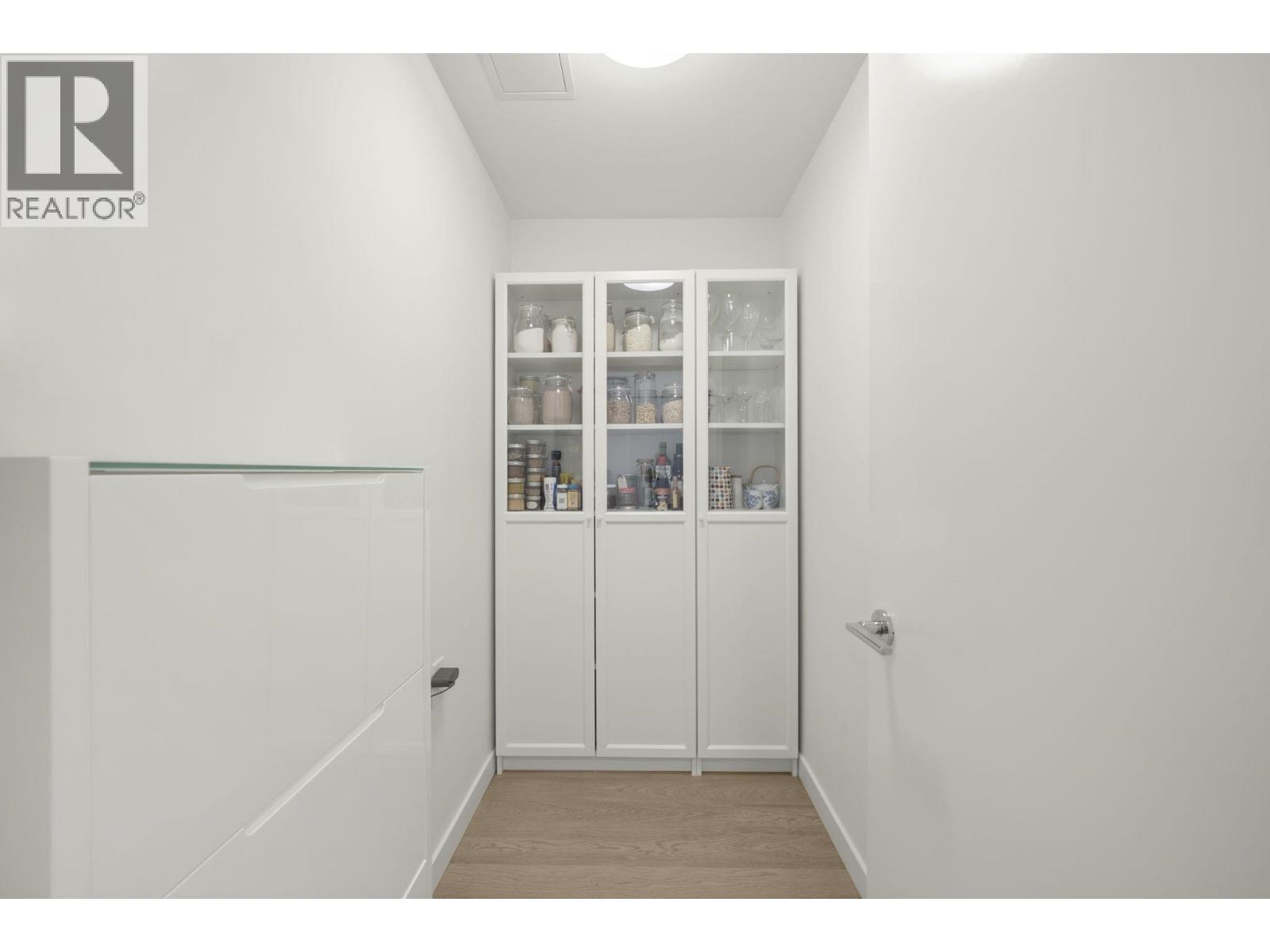 401 4171 CAMBIE STREET