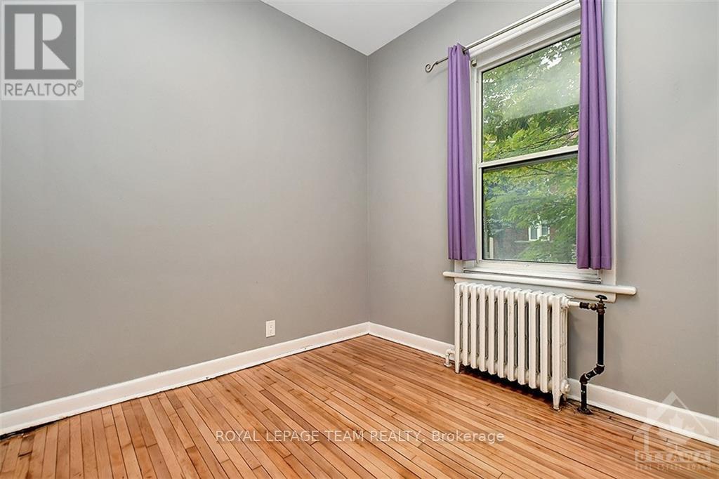 2 - 63 SWEETLAND AVENUE