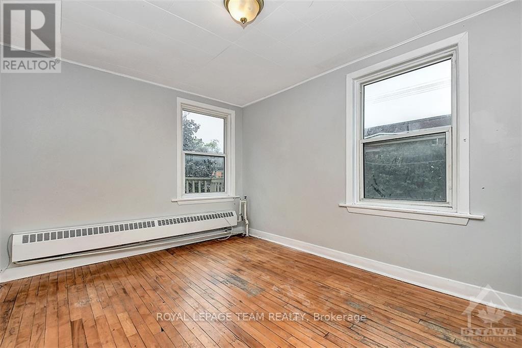 2 - 63 SWEETLAND AVENUE