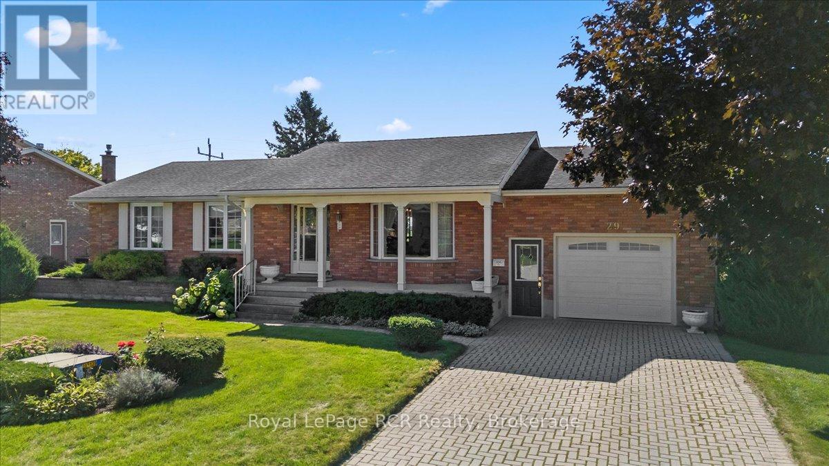 29 2ND STREET CRESCENT